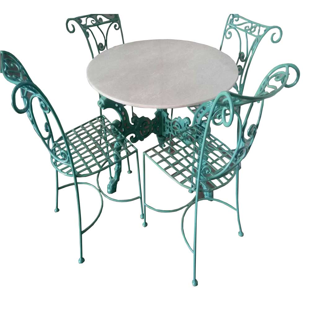 Stylish outdoor dining table for modern patio settings